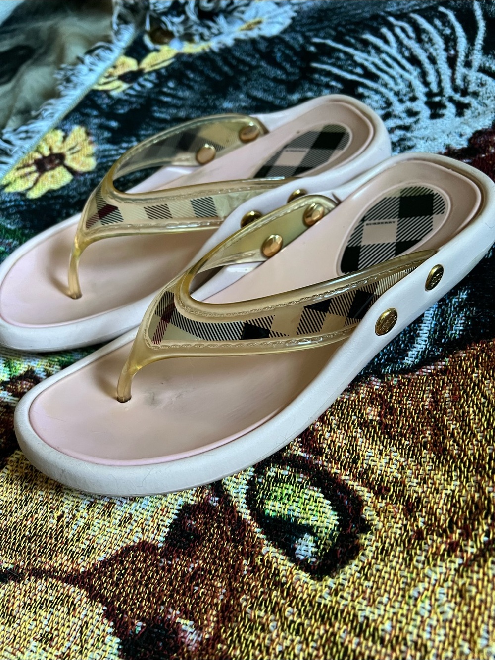 Burberry Pink Thong Sandals - Picture 4 of 6